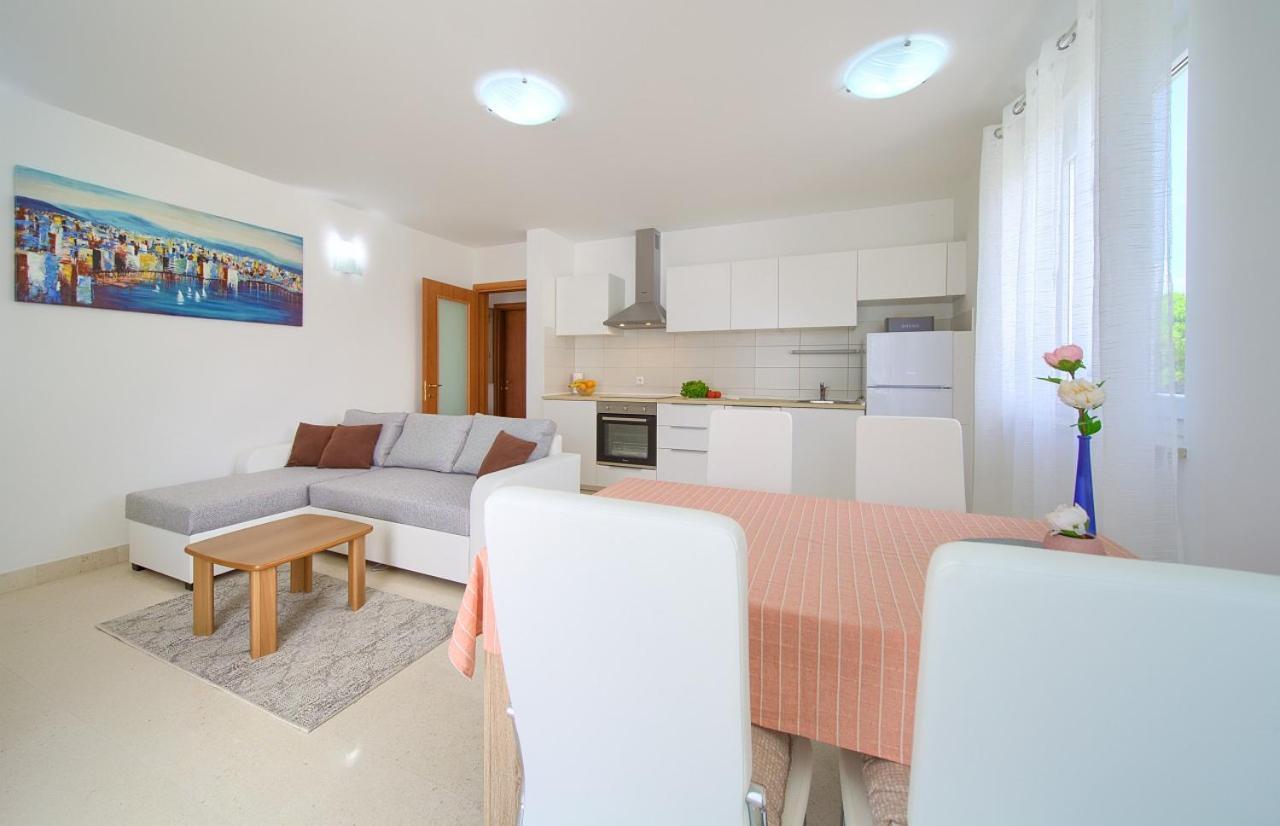 Apartment Anja Krk Town Exterior photo